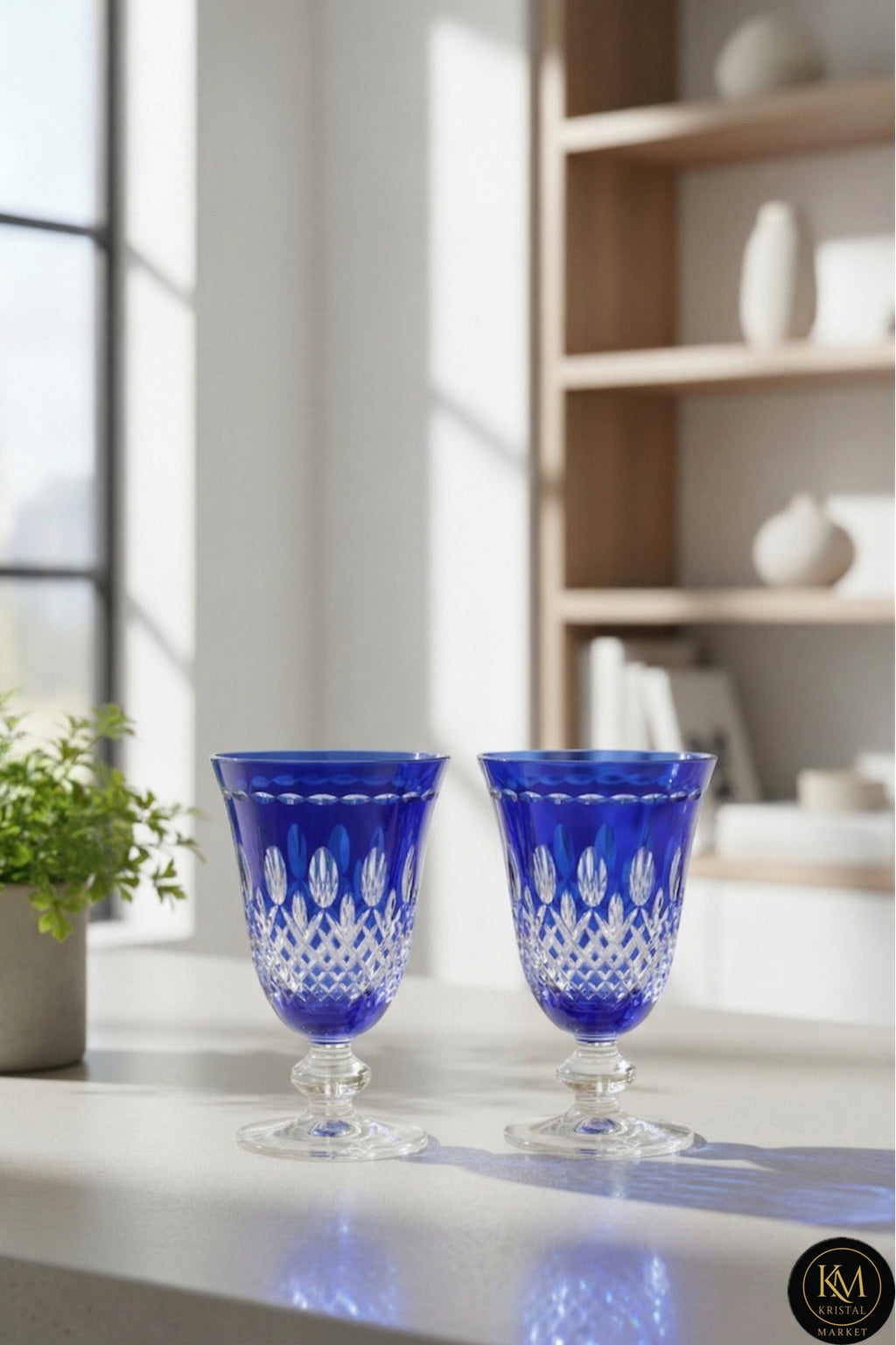 El Yapımı Kristal Dekoratif Royal Renkli Lüks Ayaklı Meşrubat 280ml Yemek Masası İçin Uygundur