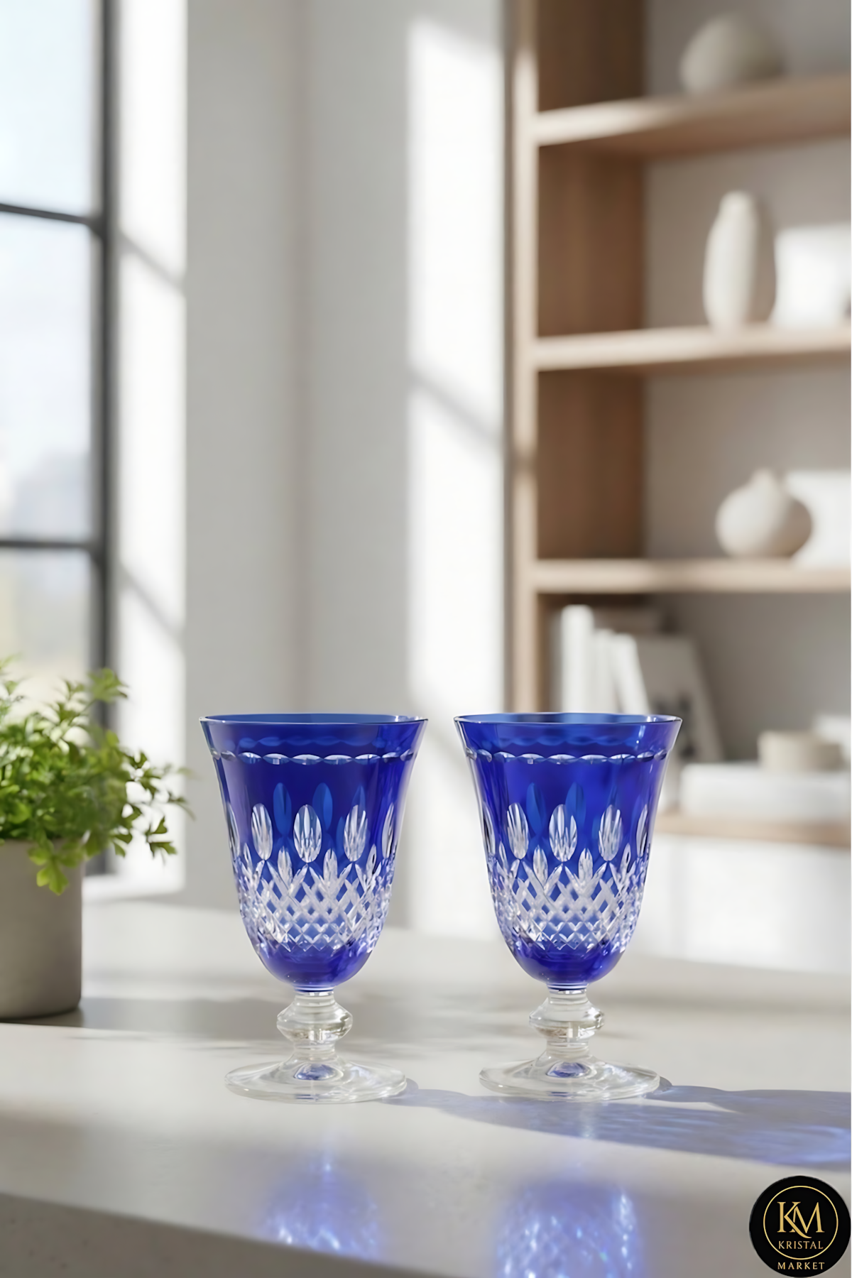 El Yapımı Kristal Dekoratif Royal Renkli Lüks Ayaklı Meşrubat 280ml Yemek Masası İçin Uygundur
