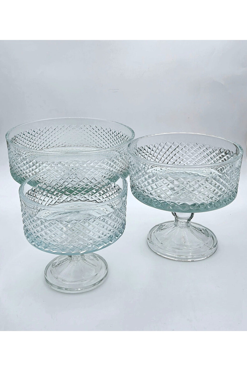 El Yapımı Kristal Dekoratif Karizma Desenli Şeffaf 25-19-16 Cm Sunumluk Ayaklı Kase Set 3'lü