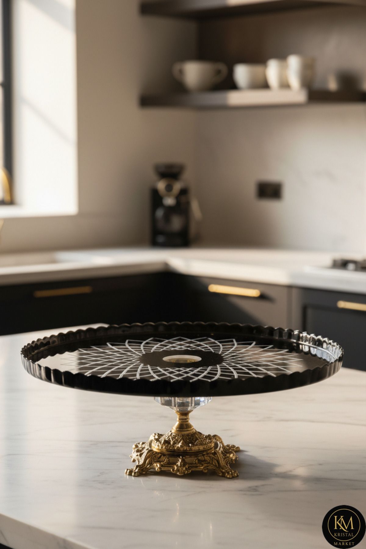 El Yapımı Kristal Siyah Gold Detaylı Vertical Desenli Ayaklı Dekoratif Sunumluk Ayaklı Kase
