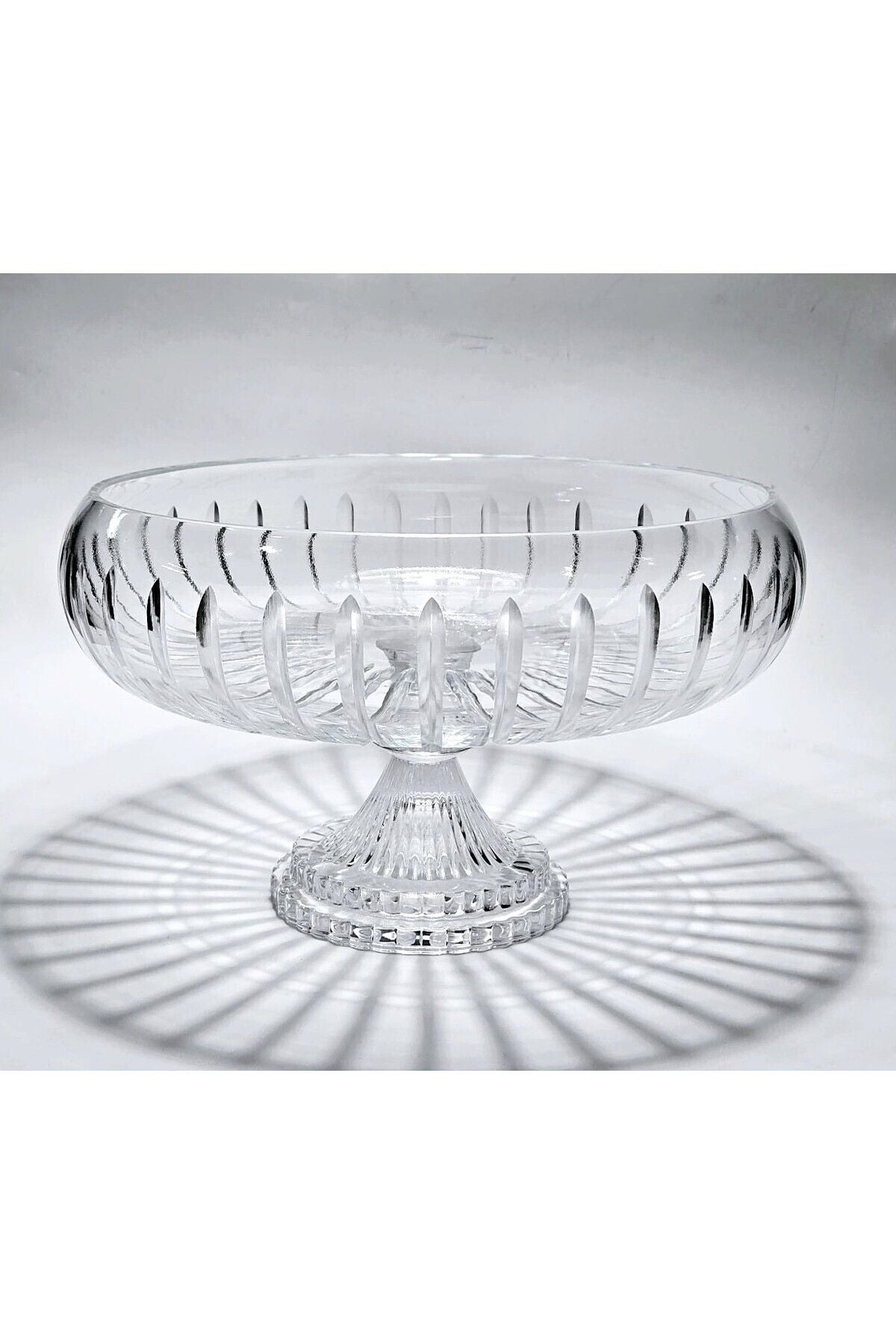 28 Cm Kesme Ayaklı Kristal Kase Vertical